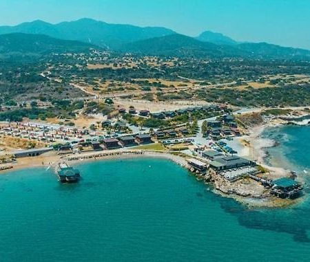 Agios Georgios  Zambak Holiday Village & Restaurant Superb Seafront Location ! מראה חיצוני תמונה