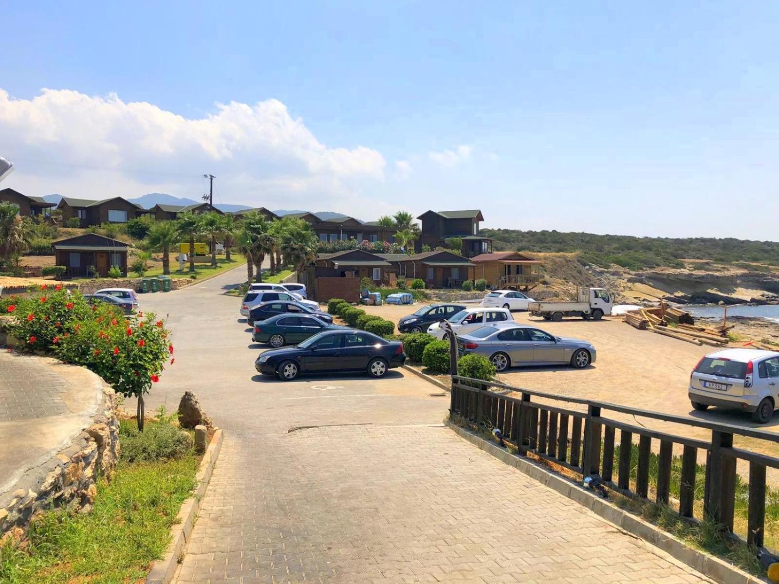 Agios Georgios  Zambak Holiday Village & Restaurant Superb Seafront Location ! מראה חיצוני תמונה
