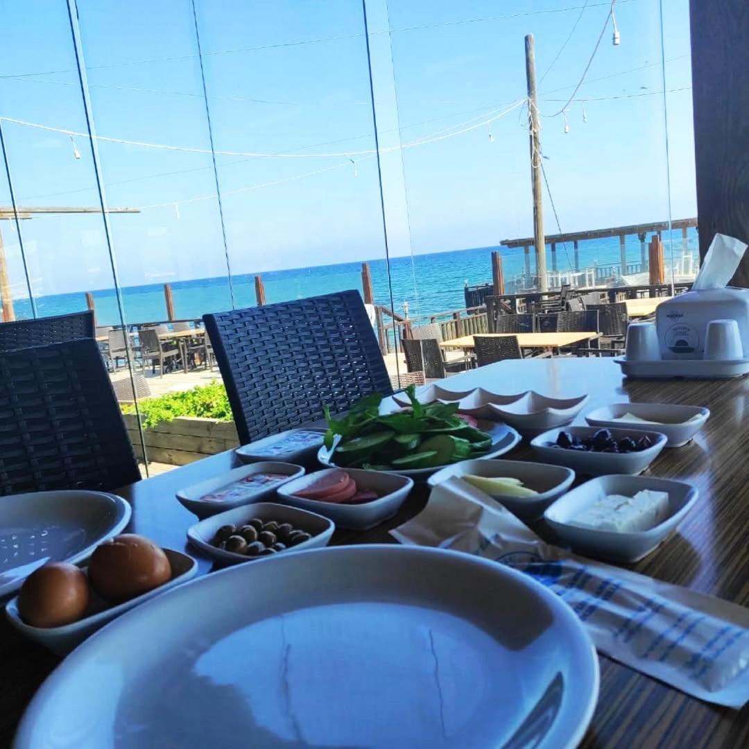 Agios Georgios  Zambak Holiday Village & Restaurant Superb Seafront Location ! מראה חיצוני תמונה