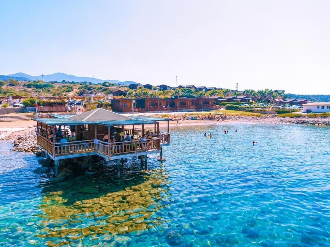 Agios Georgios  Zambak Holiday Village & Restaurant Superb Seafront Location ! מראה חיצוני תמונה