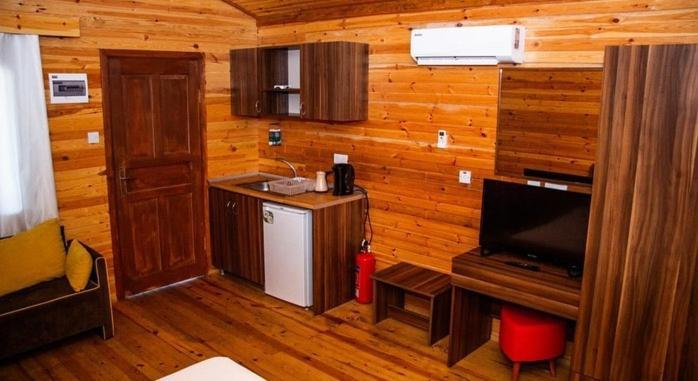 Agios Georgios  Zambak Holiday Village & Restaurant Superb Seafront Location ! מראה חיצוני תמונה